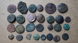 Lot de 28 monnaies antiques