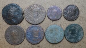 Lot de 8 monnaies romaines