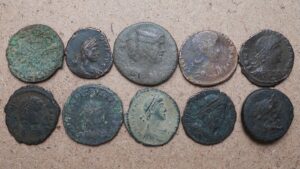 Lot de 10 monnaies romaines