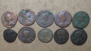 Lot de 10 monnaies romaines
