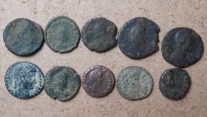 Lot de 10 monnaies romaines
