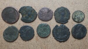 Lot de 10 monnaies romaines