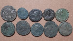 Lot de 10 monnaies romaines