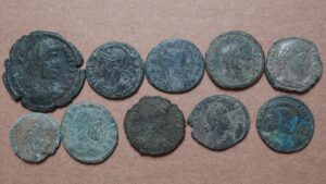 Lot de 10 monnaies romaines