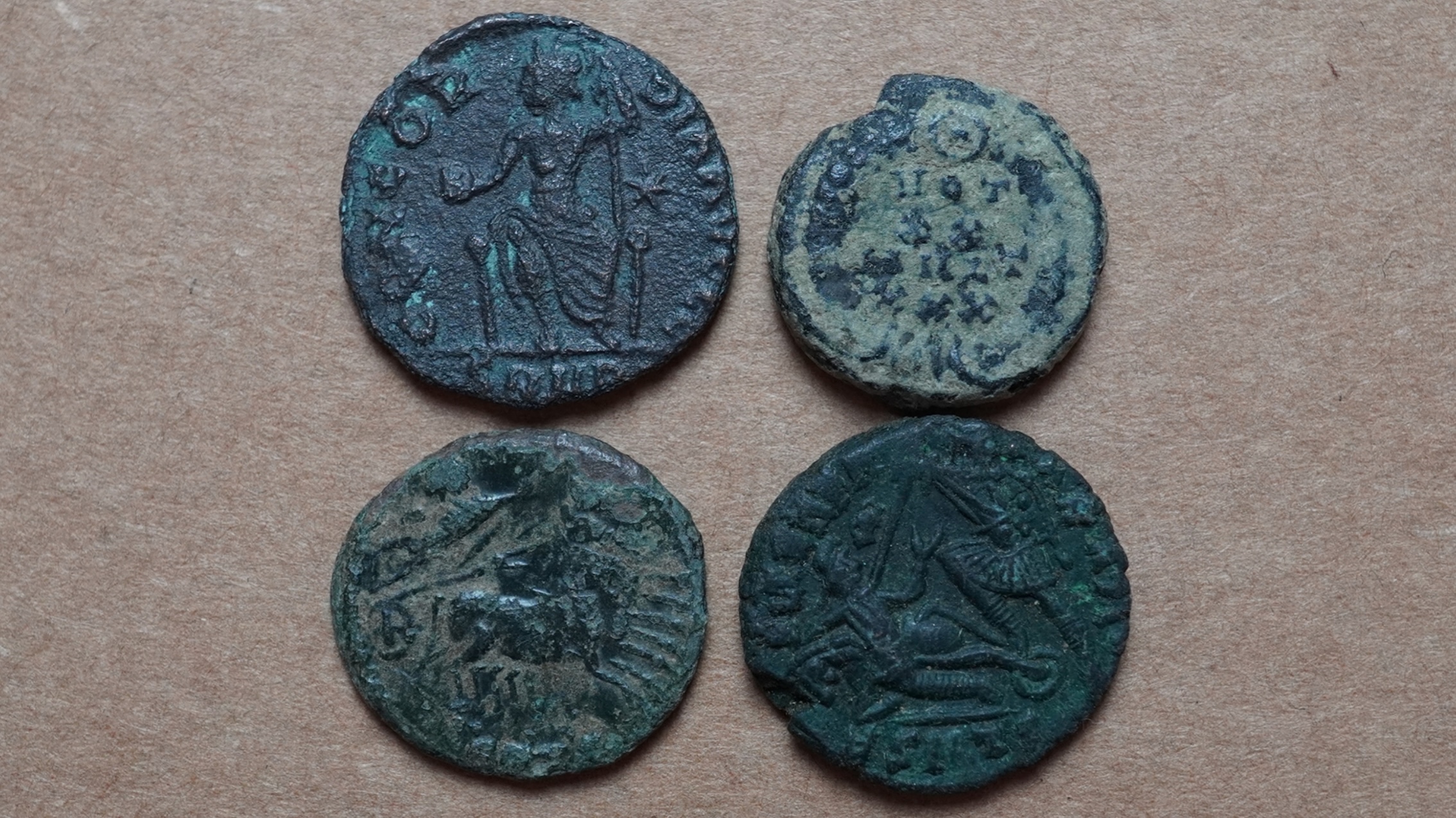 Lot de 4 monnaies romaines – Image 2
