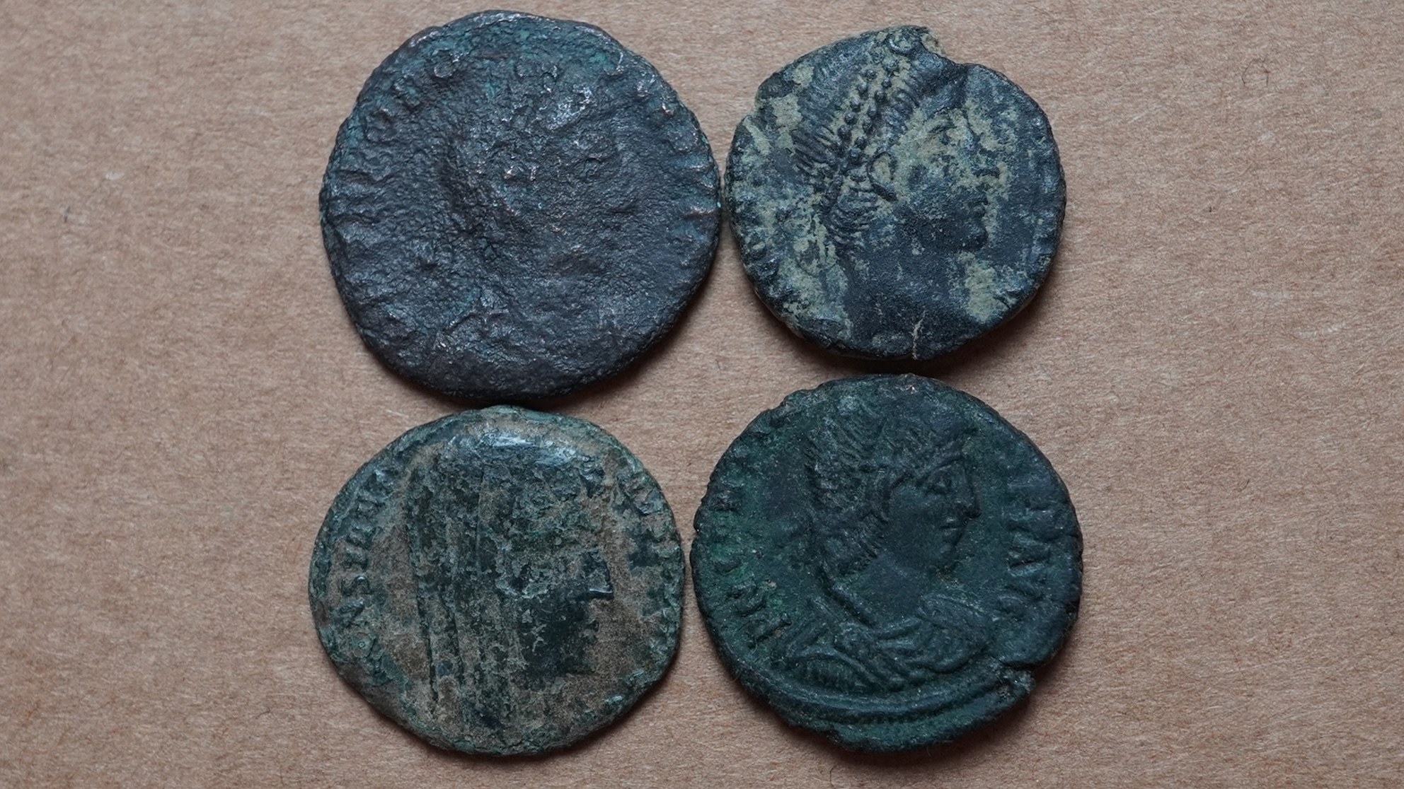 Lot de 4 monnaies romaines