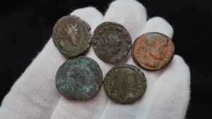 Lot de 5 monnaies romaines