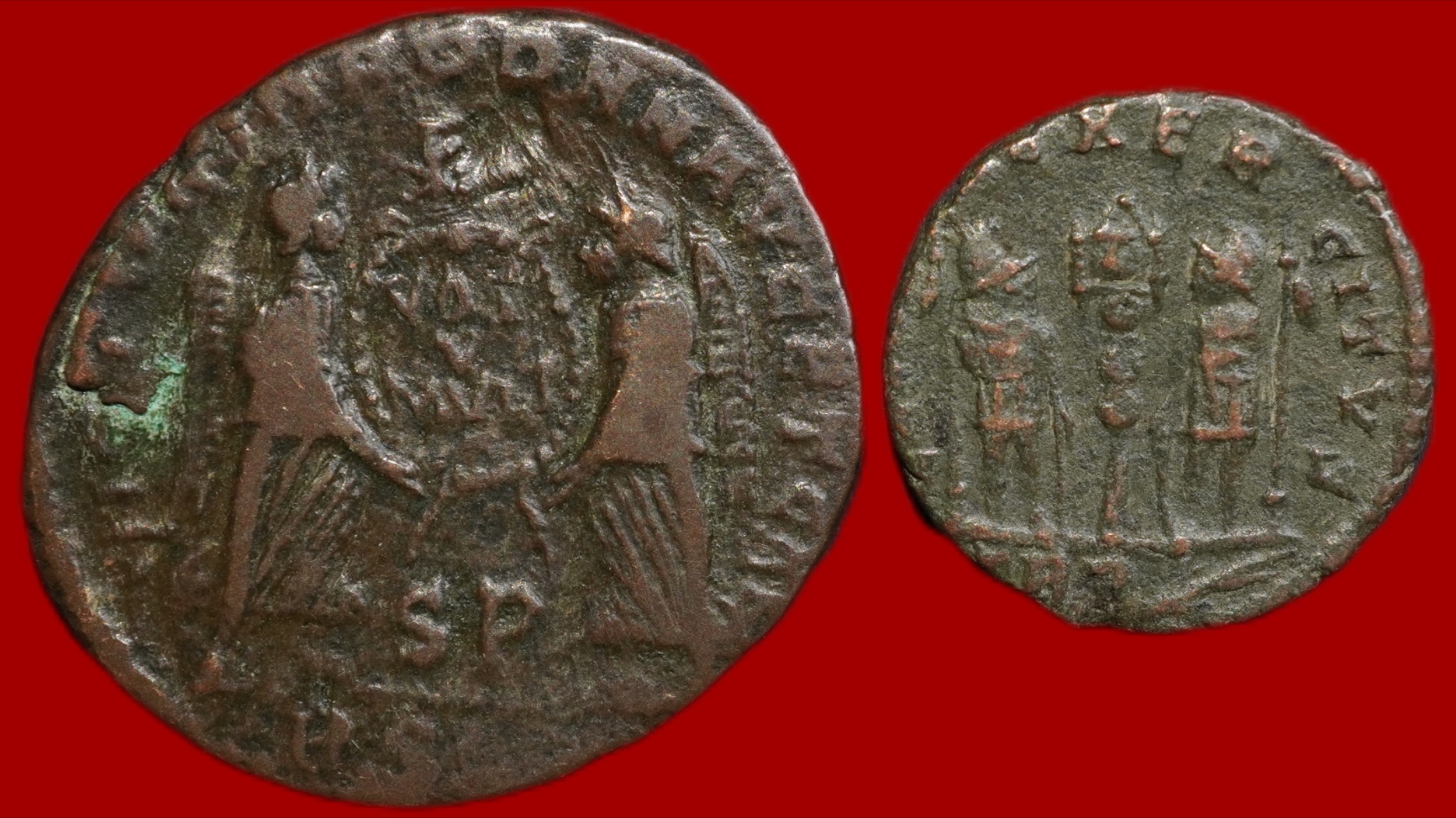 Lot de 2 monnaies : maiorina de Décence et nummus de Constans – Image 2