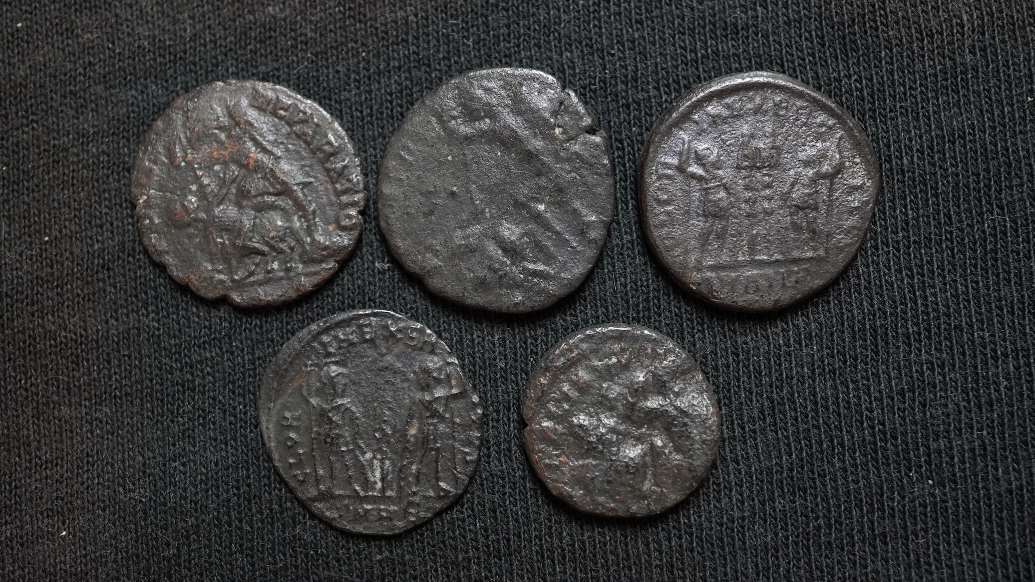 Lot de 5 monnaies romaines – Image 2