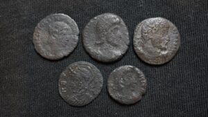 Lot de 5 monnaies romaines