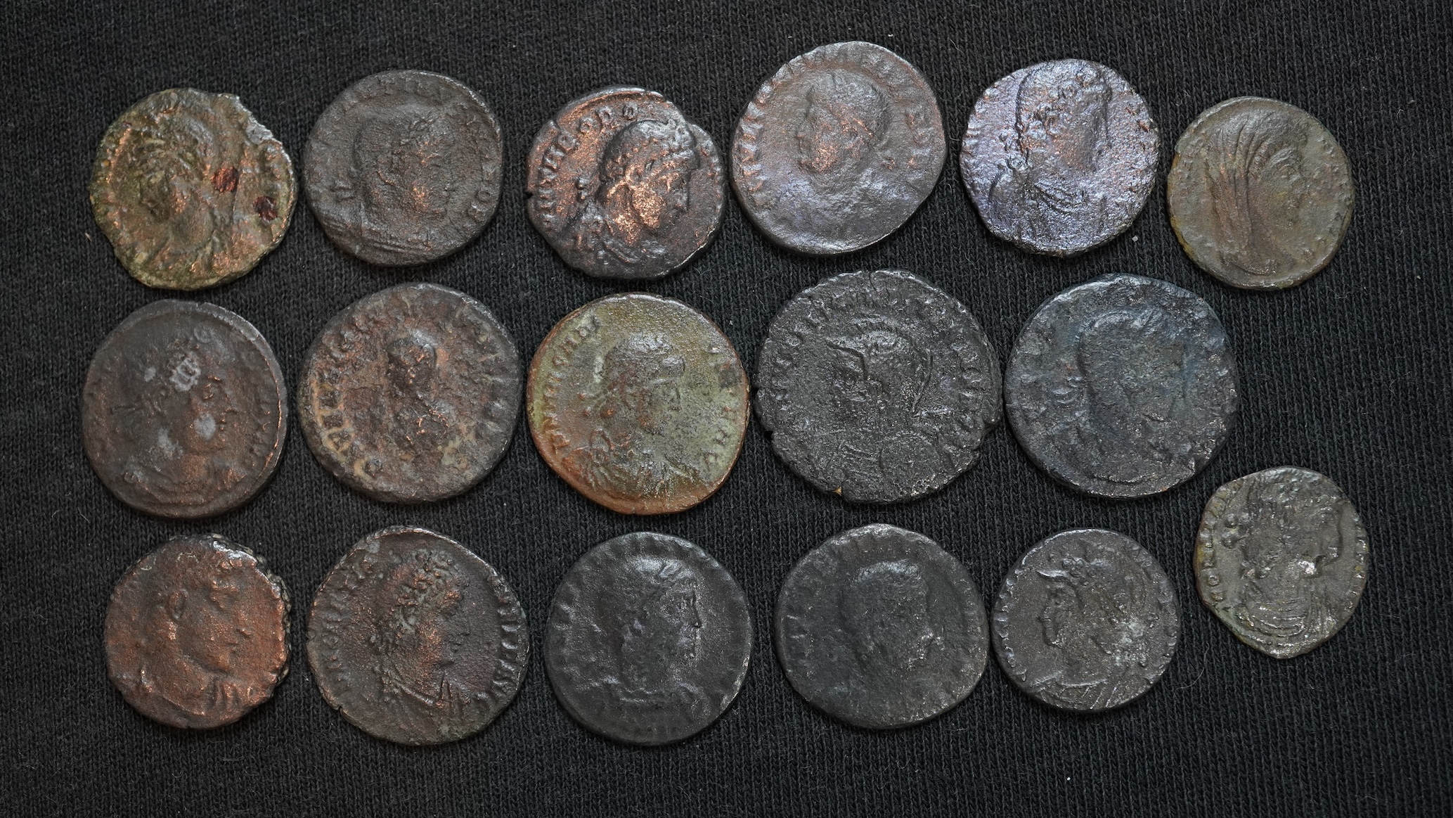 Lot de 17 monnaies romaines