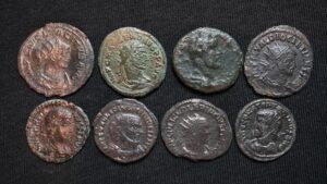 Lot de 8 monnaies romaines